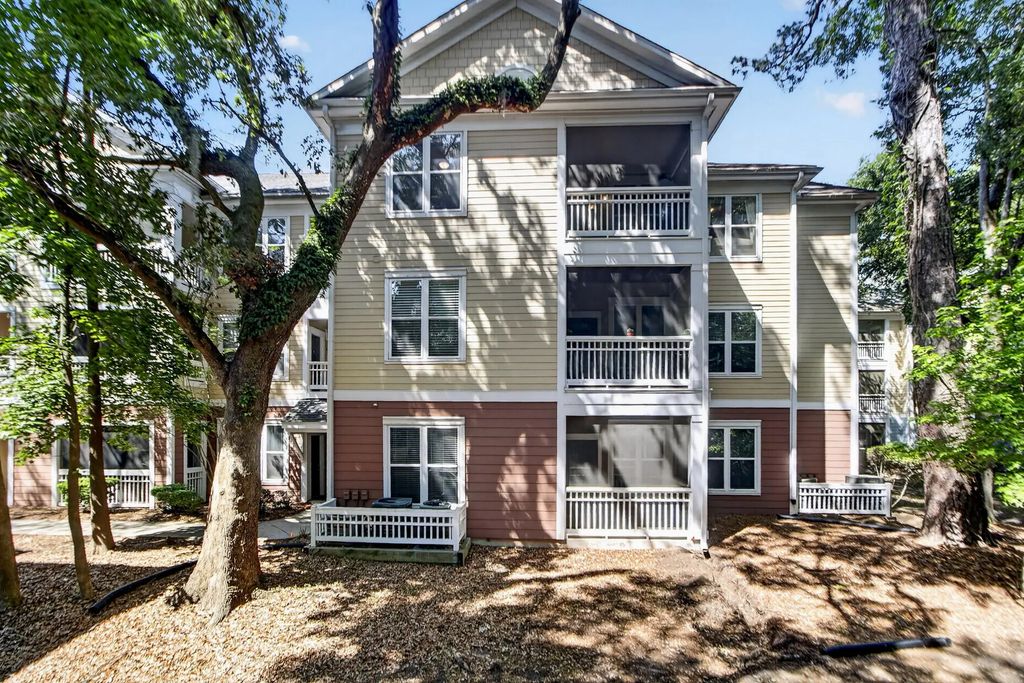 300 Bucksley Lane Unit 302, Charleston