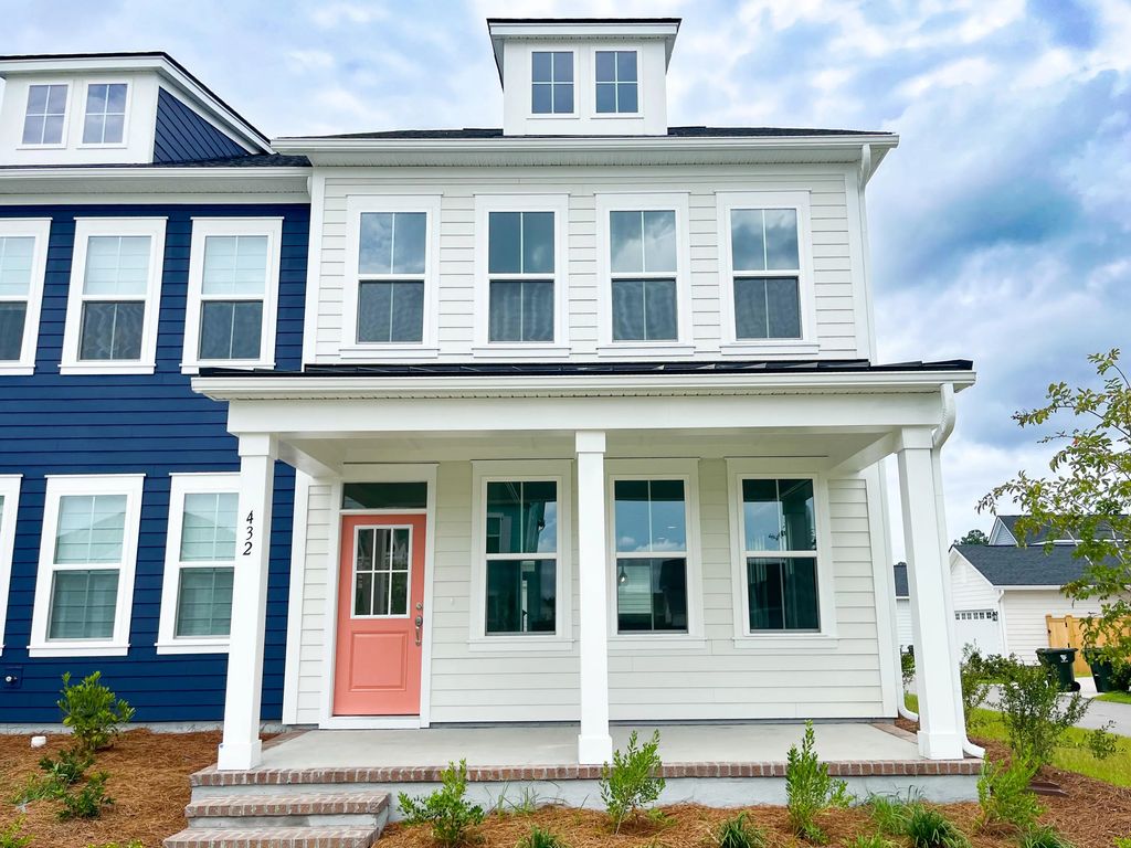 432 Swaying Pine Lane, Summerville