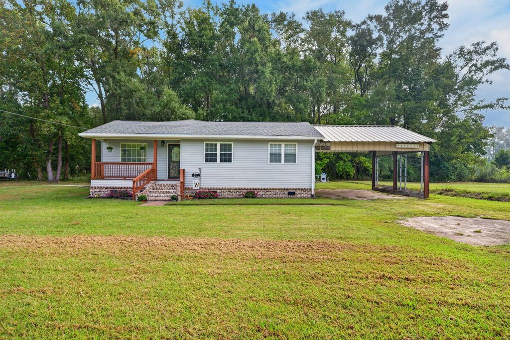 277 Mims Lake Road, Holly Hill