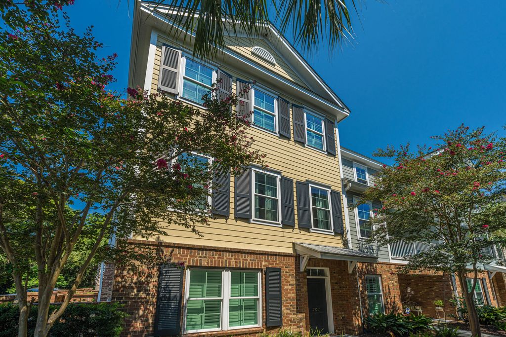 656 Coleman Boulevard 707, Mount Pleasant