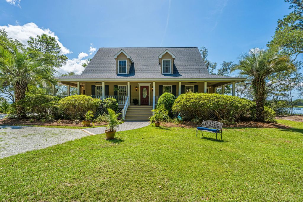8727 Middleton Point Lane, Edisto Island