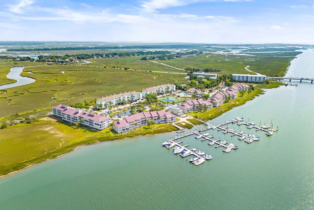 152 W Mariners Cay Drive 152, Folly Beach