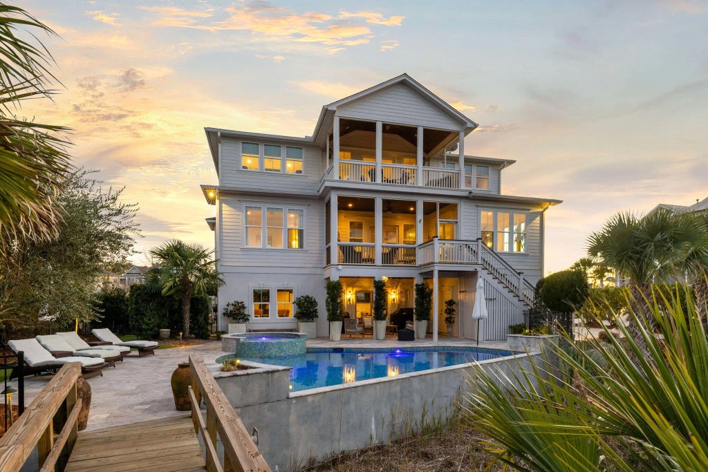 2749 Fountainhead Way, Mount Pleasant