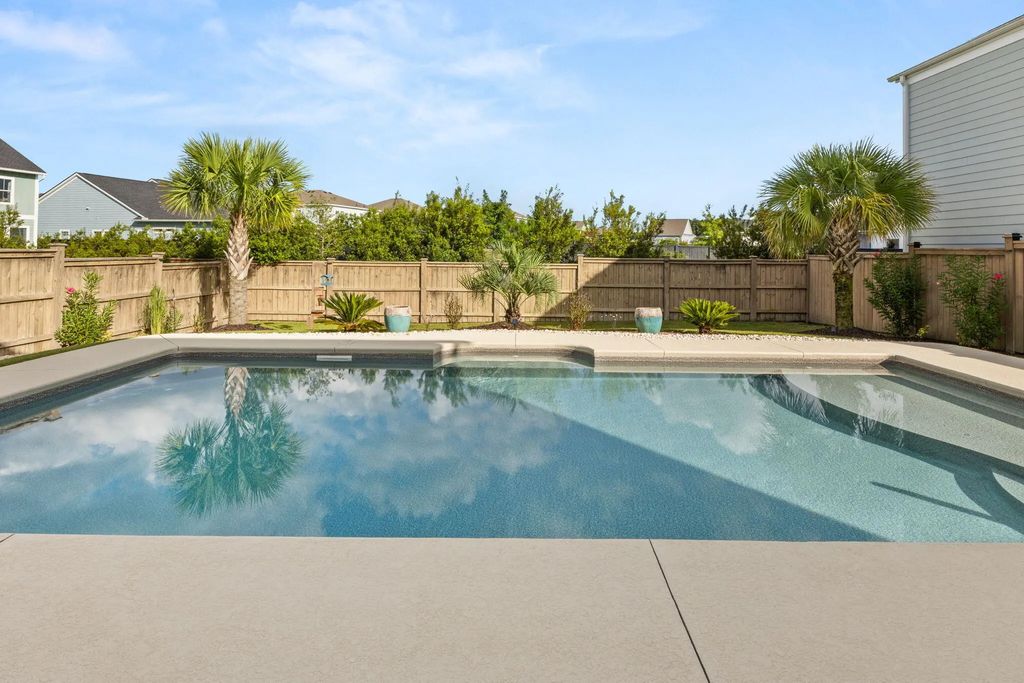 130 Sandy Bend Lane, Summerville