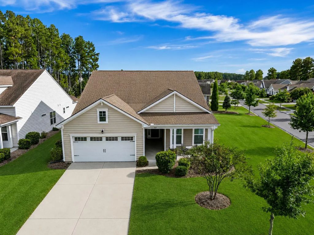 421 Four Seasons Boulevard, Summerville