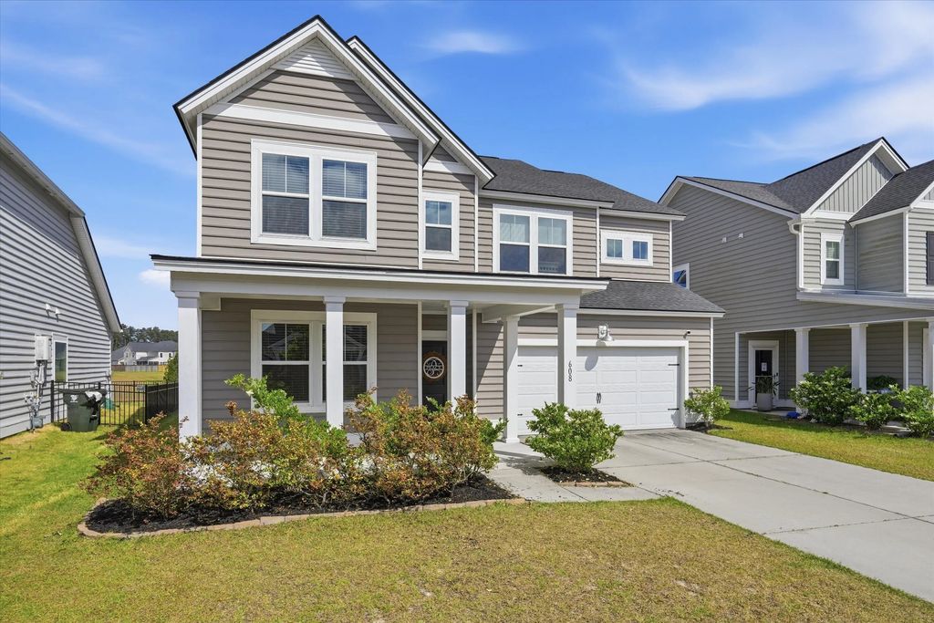 608 Macintyre Circle, Summerville