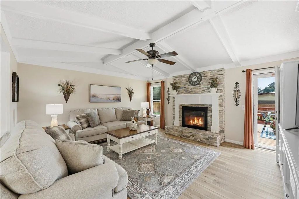 210 Trinity Place, Ladson