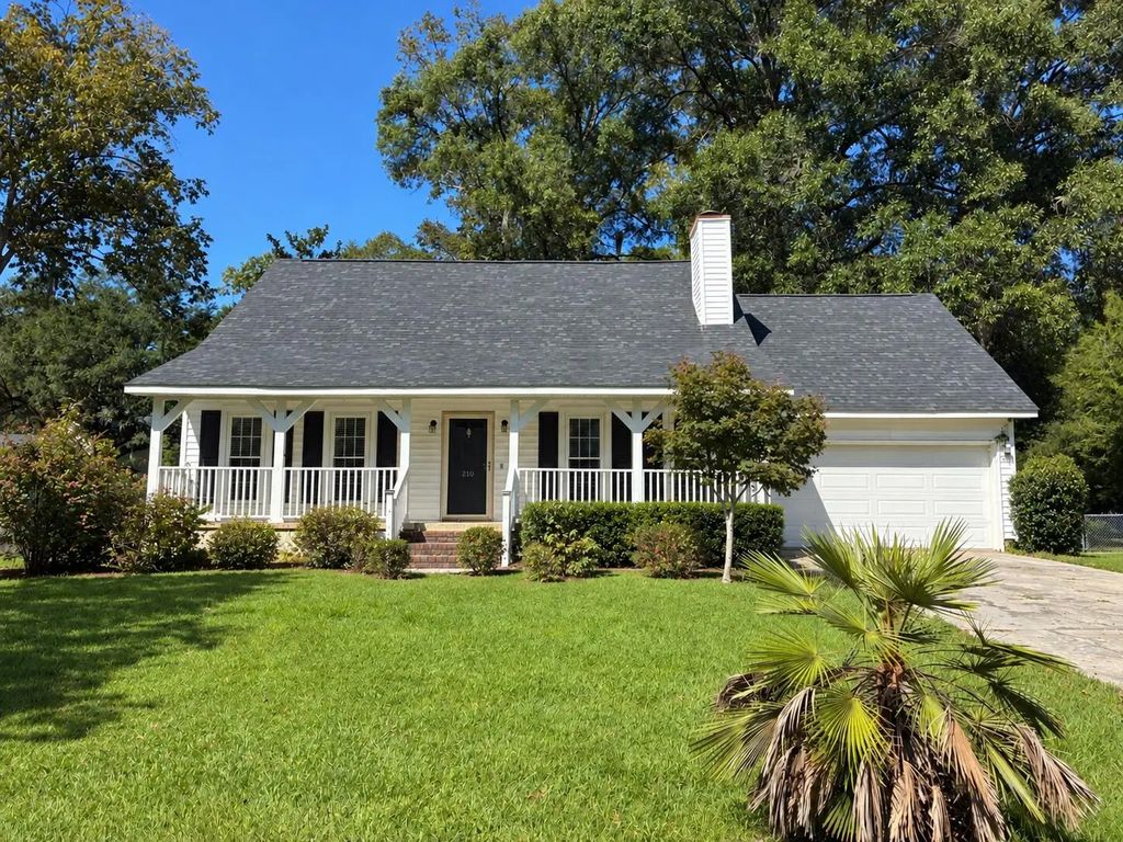 210 Travelers Rest Boulevard, Summerville