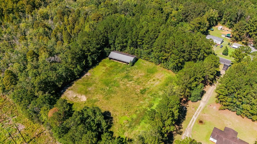 701 Feathers Lane, Jamestown