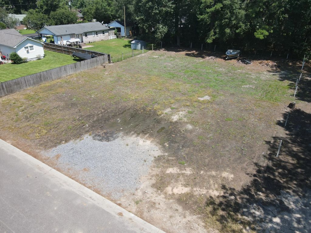 Stephanie Drive, Goose Creek