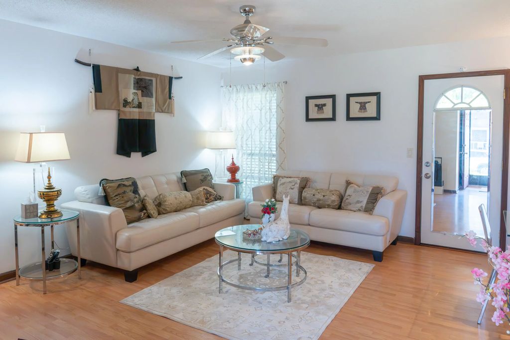 414 Surfside Drive, Goose Creek