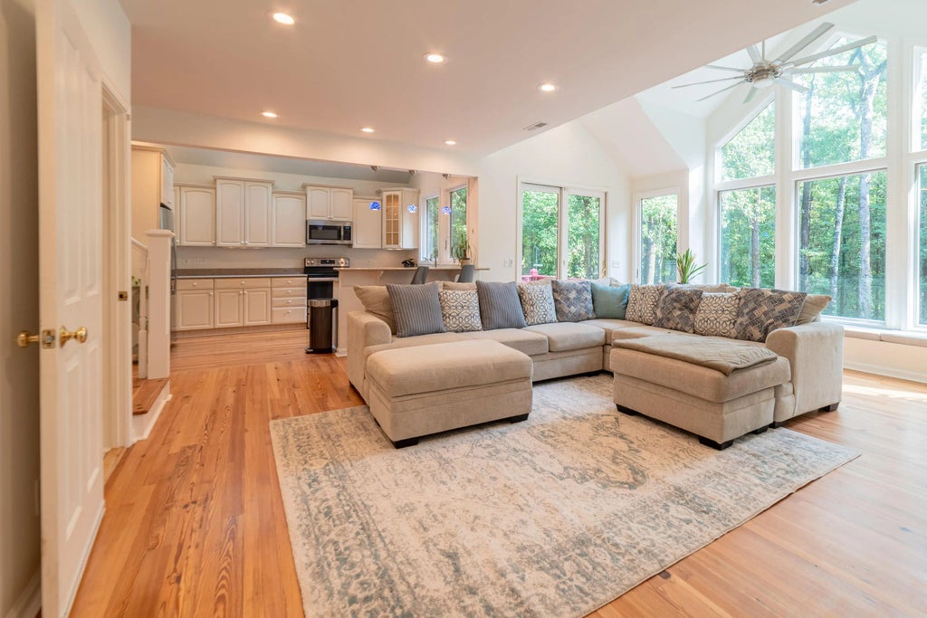 5654 Middle Creek Road, Ravenel