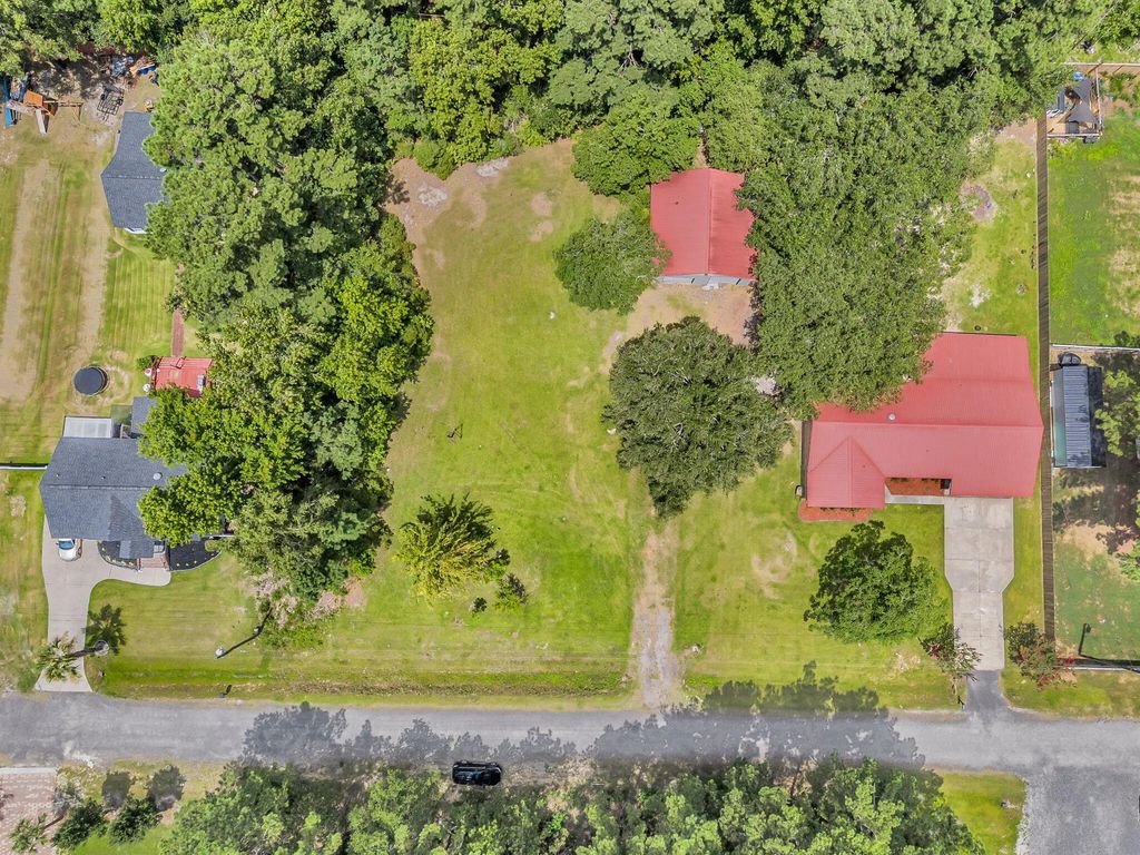 105 Young Drive, Summerville
