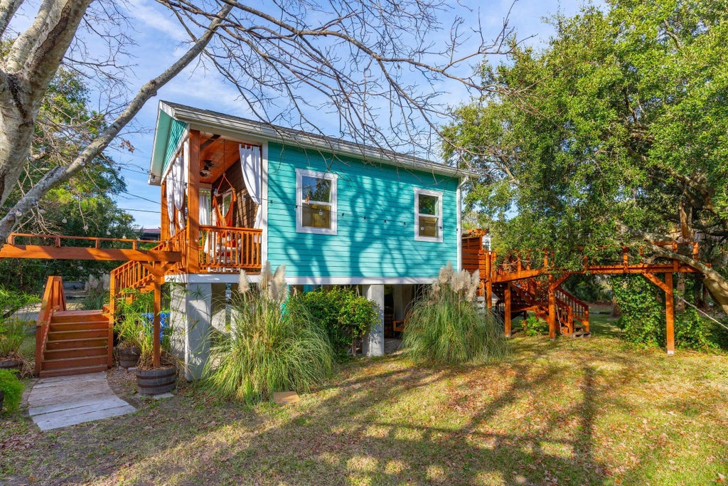 213 E Cooper Avenue, Folly Beach