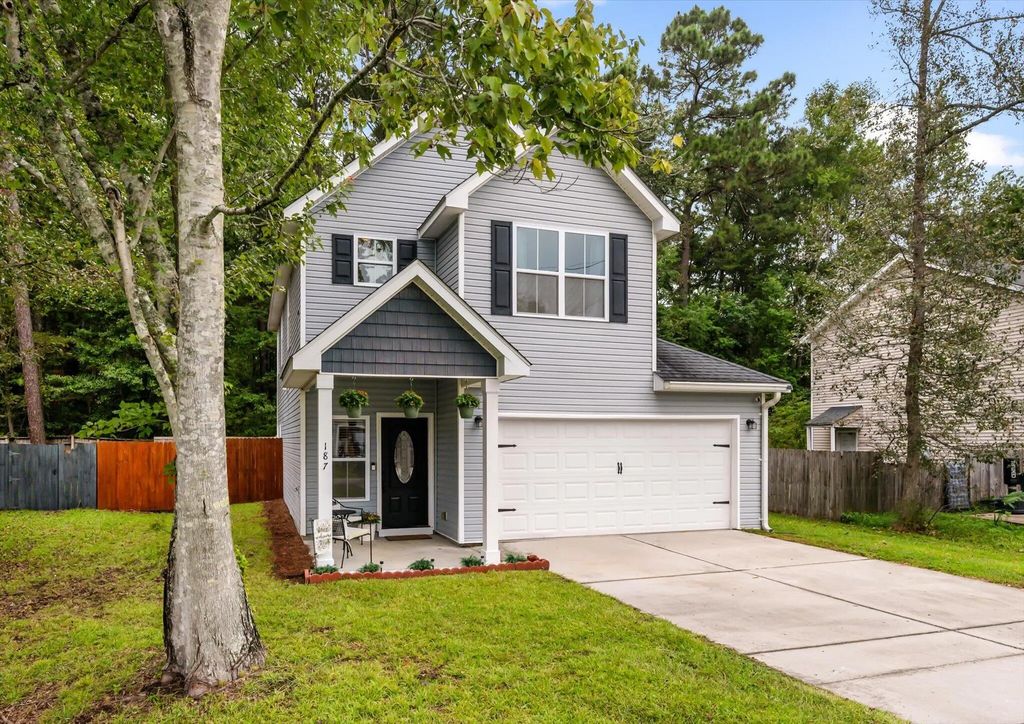 187 W Pine Street, Summerville