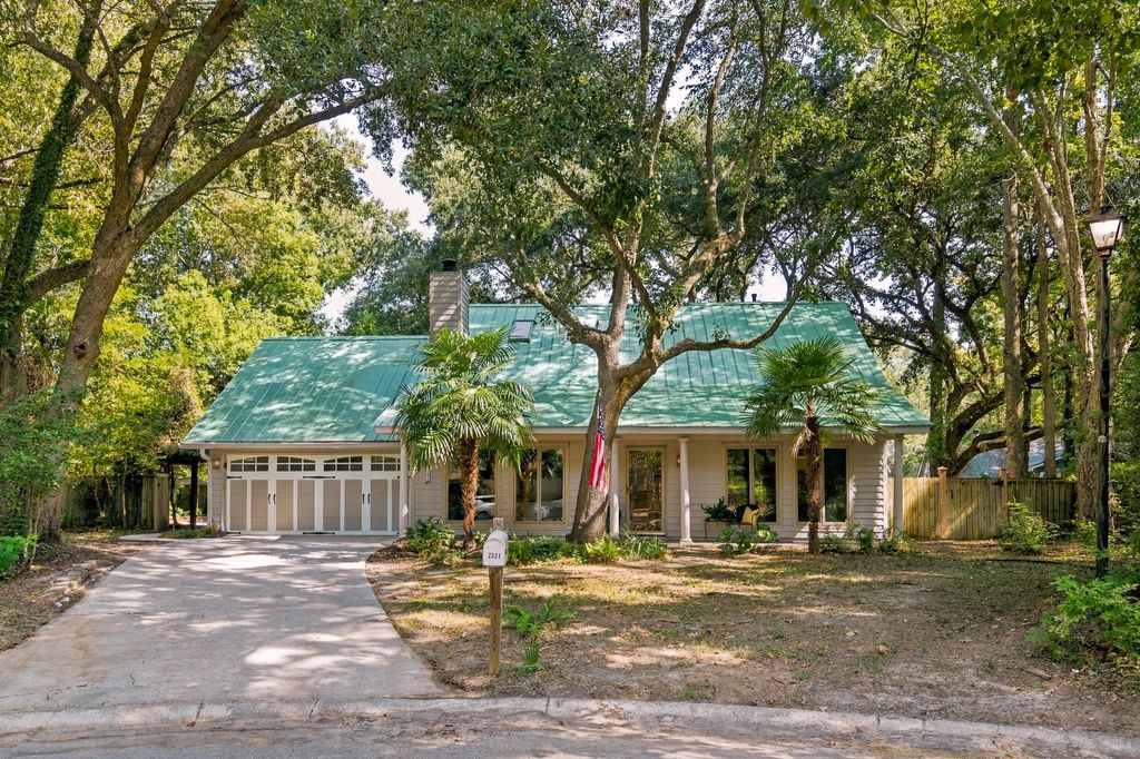 2321 Chairmaker Court, Charleston