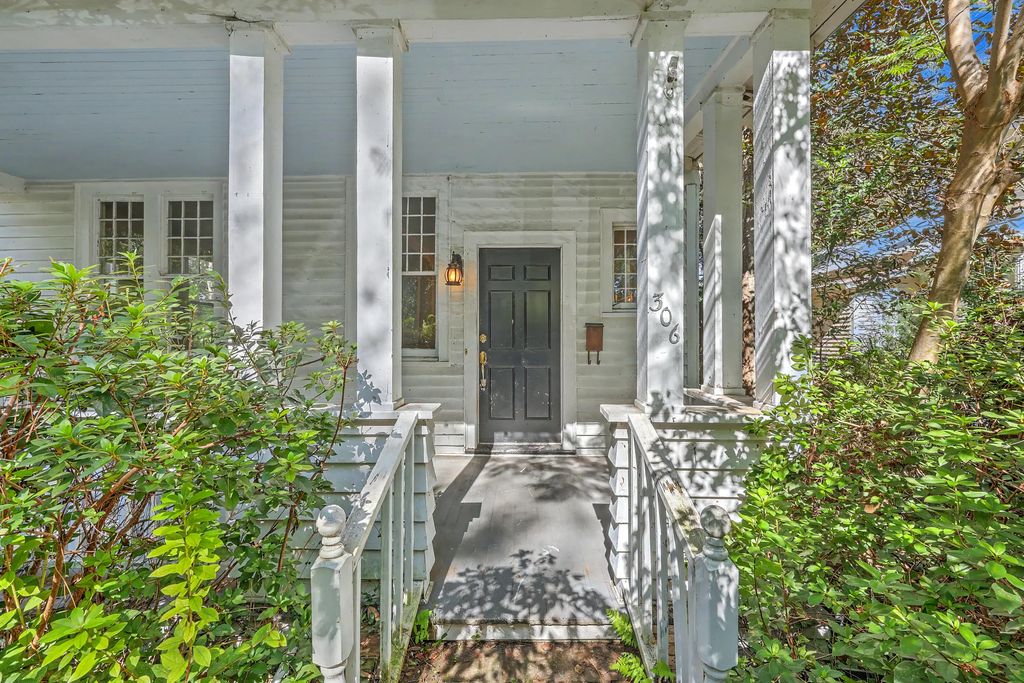 306 S Main Street, Summerville