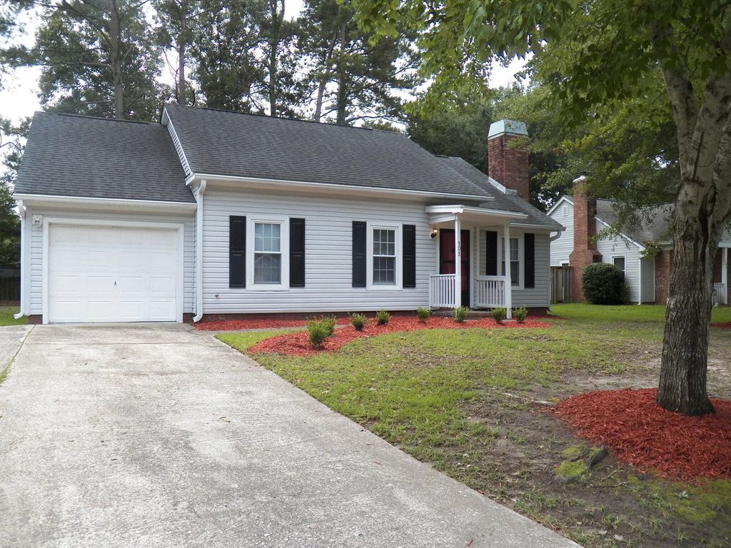 105 Commons Way, Goose Creek