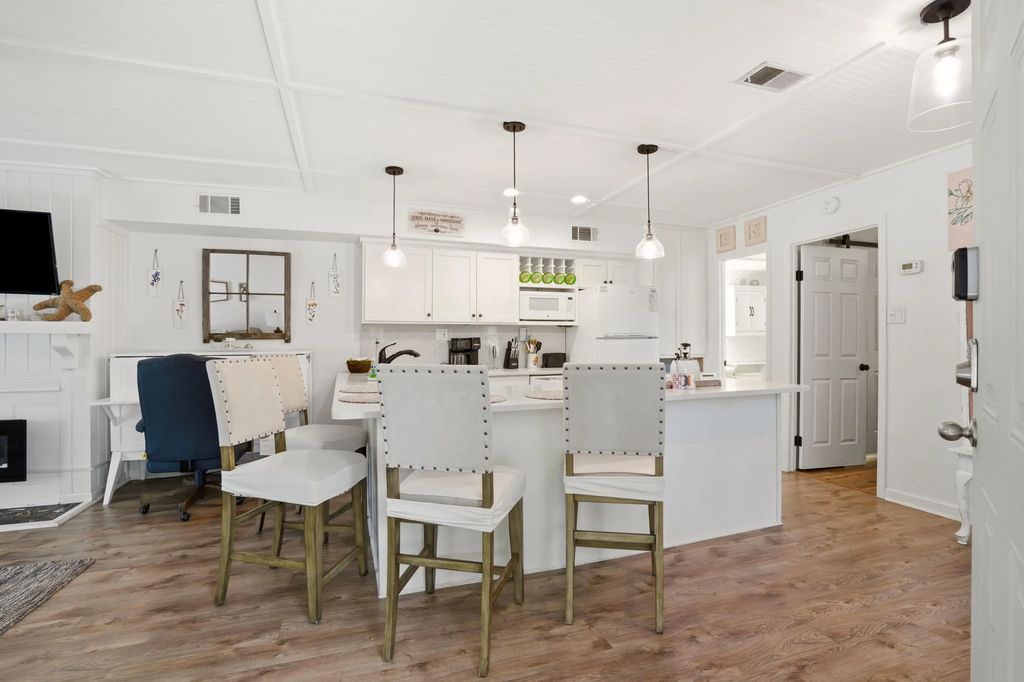 260 Driftwood Lane, Edisto Island