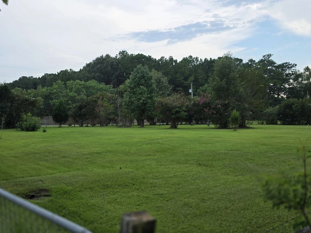 365 Cheyenne Road, Summerville