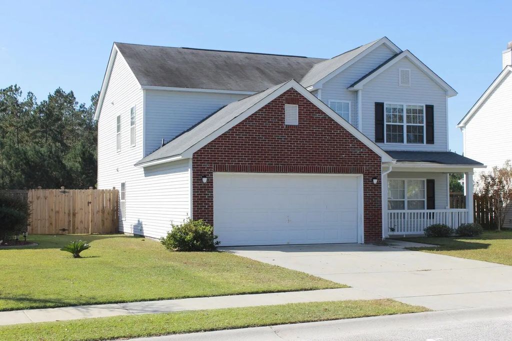 440 Dovetail Circle, Summerville