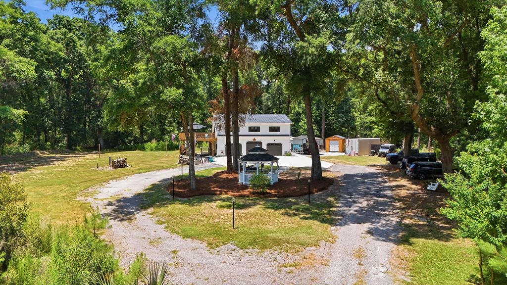 8246 Oyster Factory Road, Edisto Island