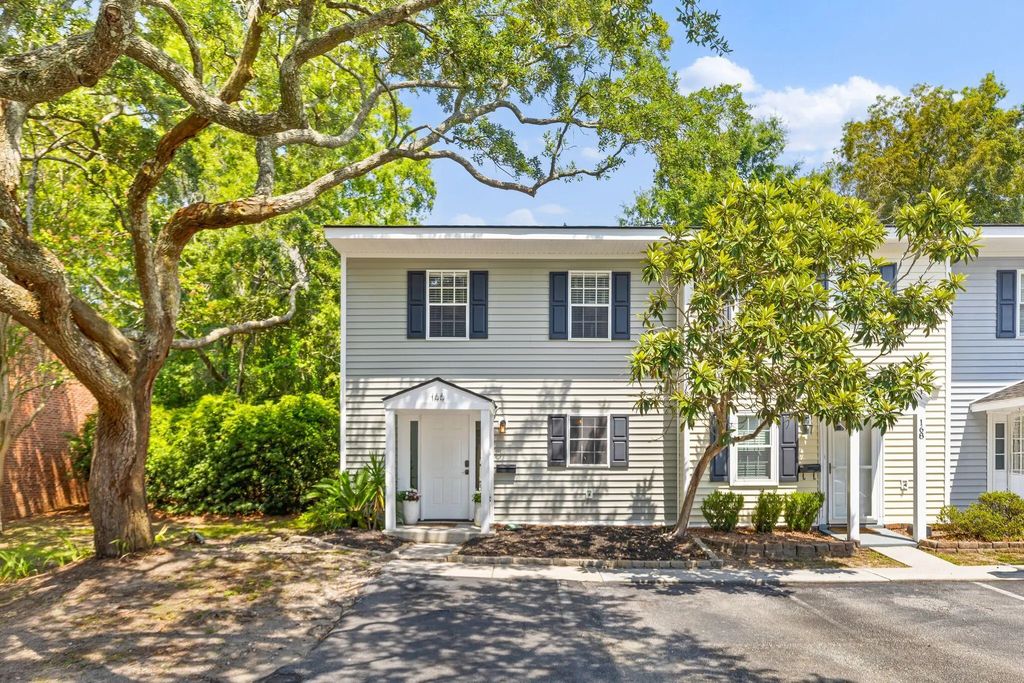166 Heritage Circle L-1, Mount Pleasant