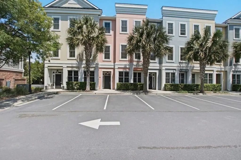 656 Coleman Boulevard 402, Mount Pleasant