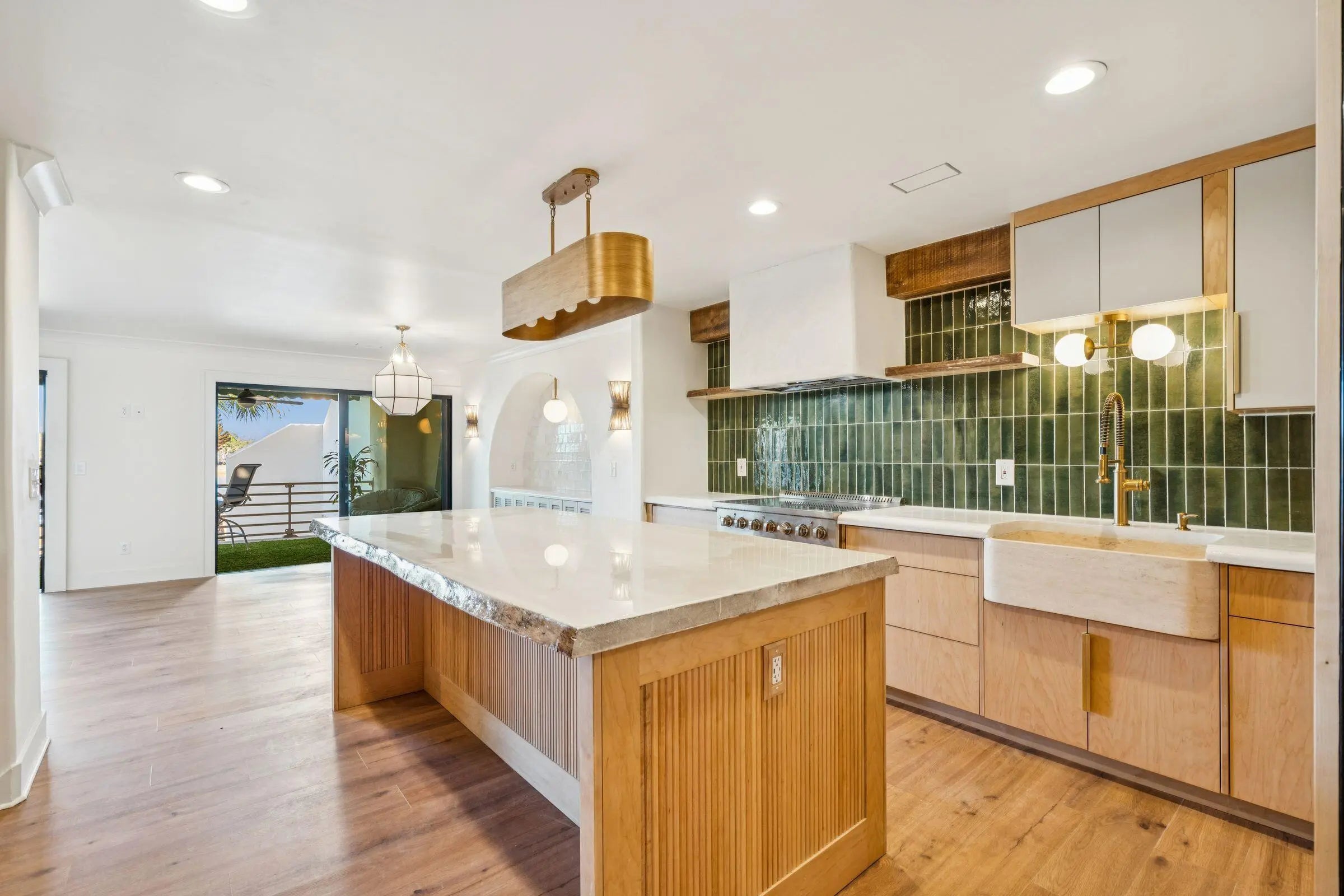 Photo of Listing #25032600