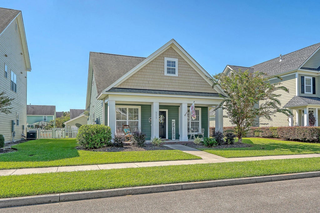 111 Foxglove Avenue, Summerville