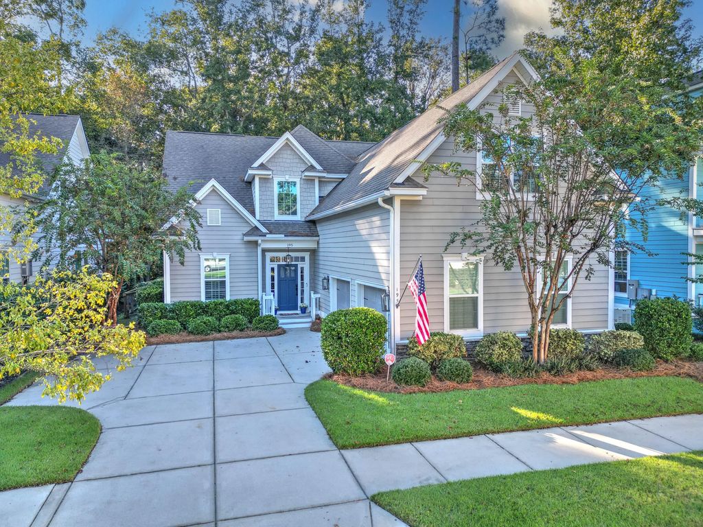 195 Donning Drive, Summerville