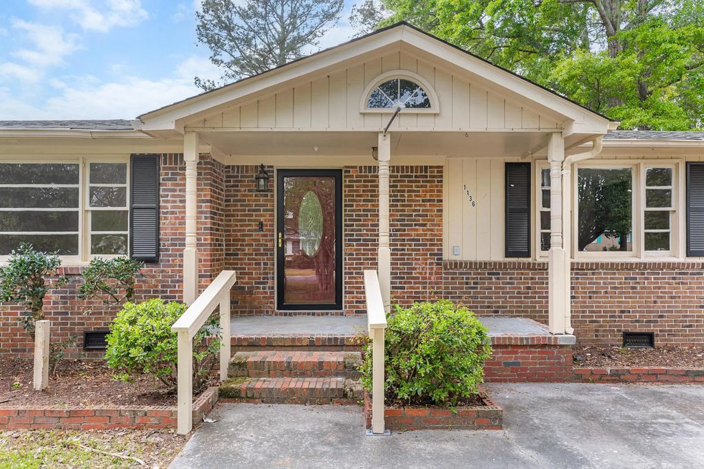 1136 Lakeshore Drive, Orangeburg