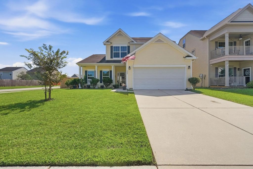 222 Weeping Cypress Drive, Moncks Corner