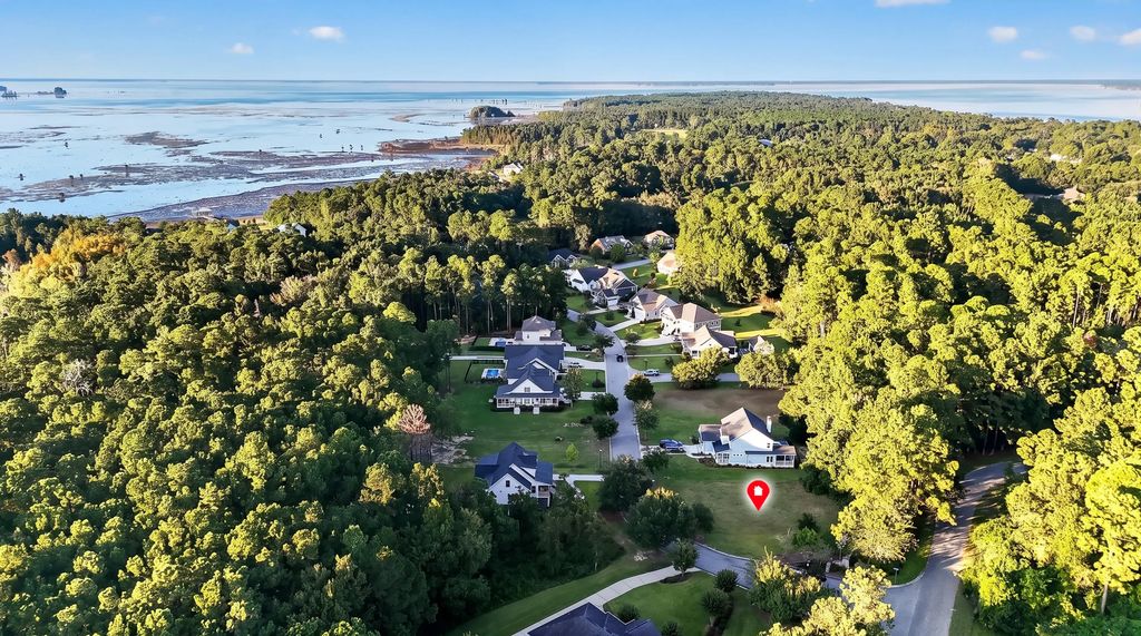 102 Waters Edge Lane, Moncks Corner