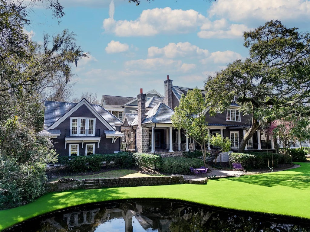 290 Delahow Street, Charleston