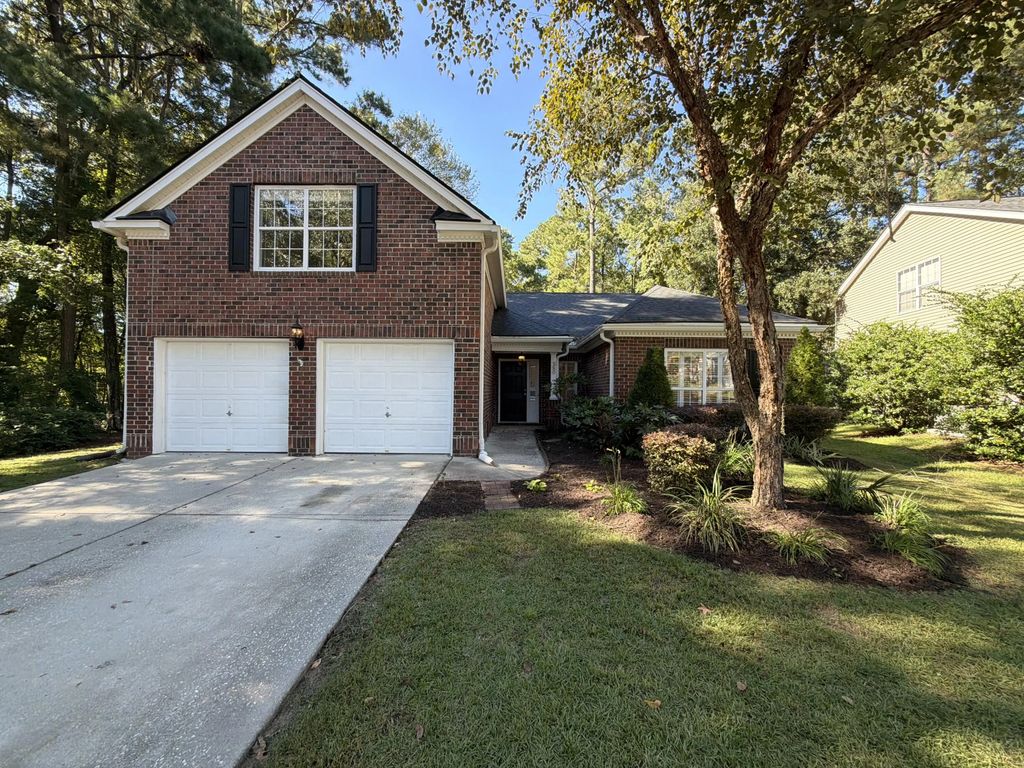580 Pointe Of Oaks Road, Summerville
