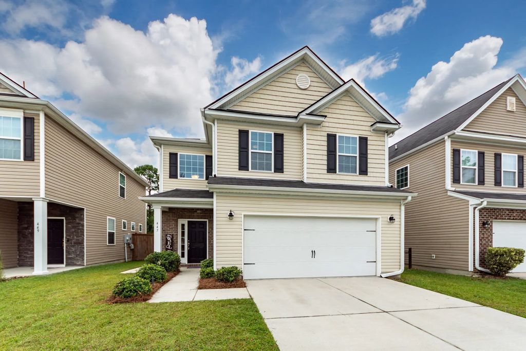 447 Whispering Breeze Lane, Summerville