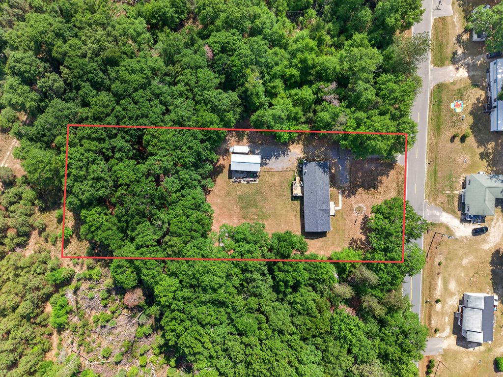 815 Hayden Road, North