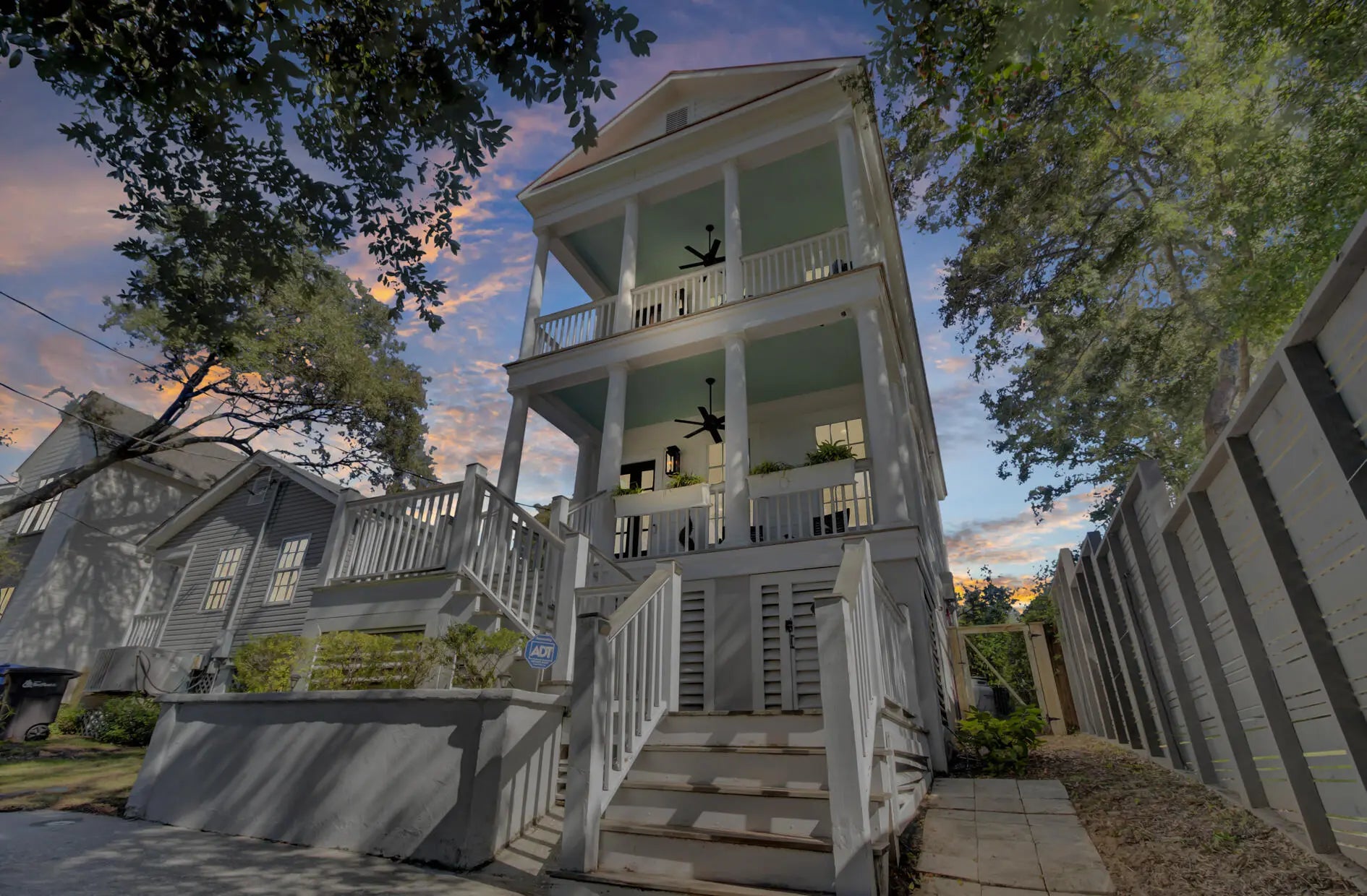 Photo of Listing #24026655