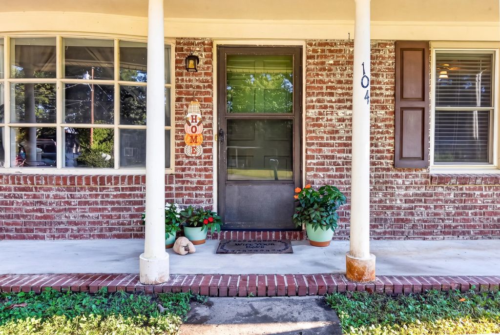 104 Birch Lane, Summerville