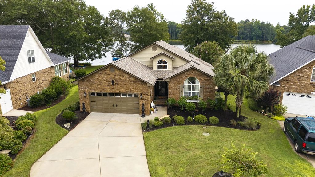 209 Ridge Lake Drive, Manning