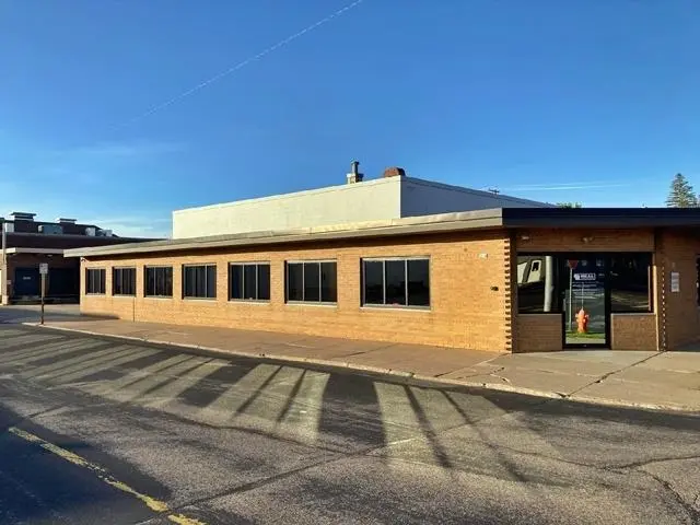 214 W 2nd Street, Marshfield