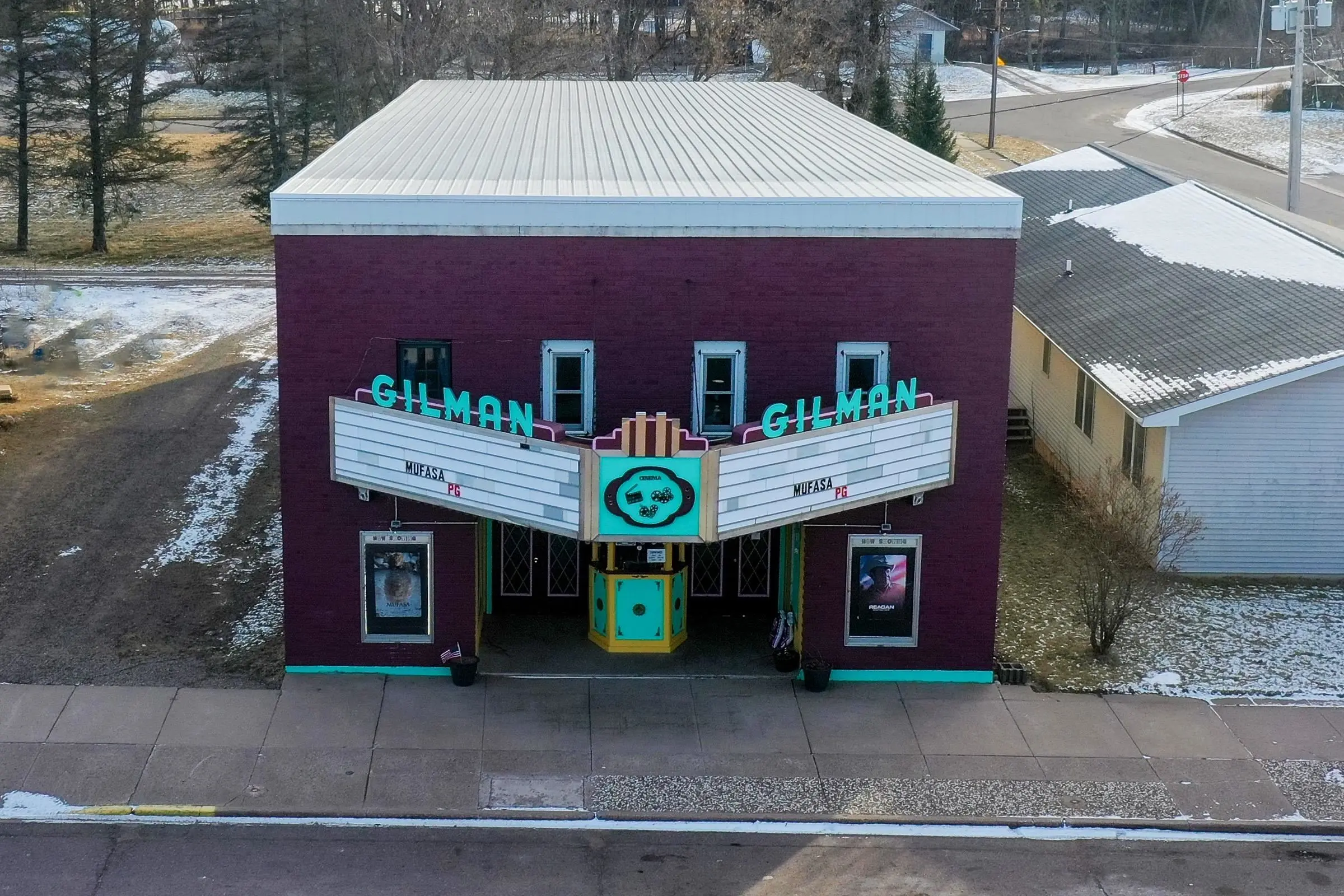 230 E Main Street, Gilman