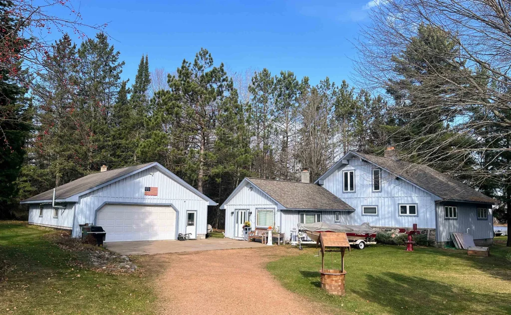 W9908 County Road W, Phillips