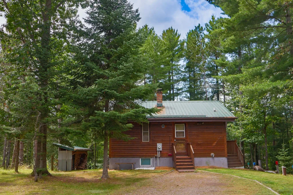 7424 S Minnow Lake Road, Phillips