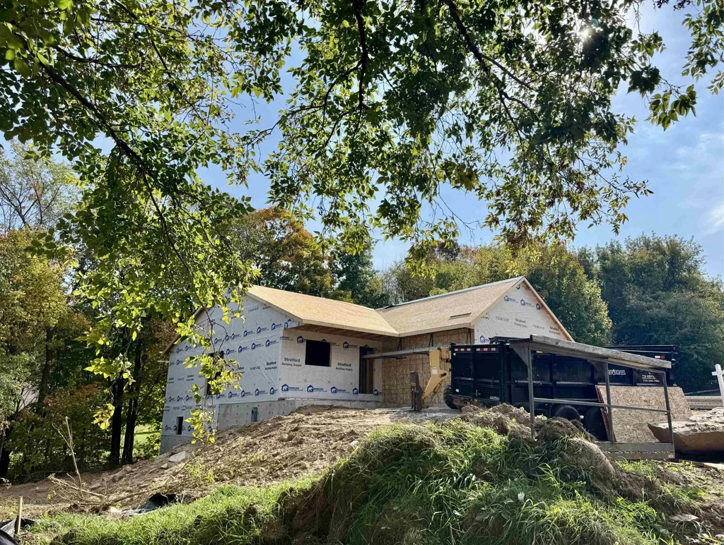 704 Thornapple Street, Marathon