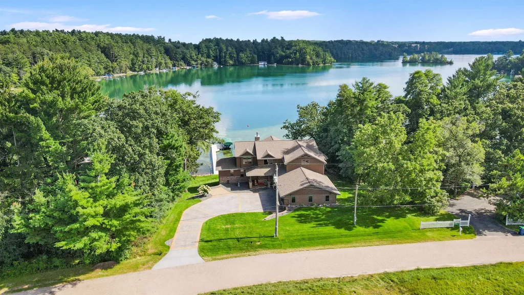 N3032 Hicks Lane, Waupaca