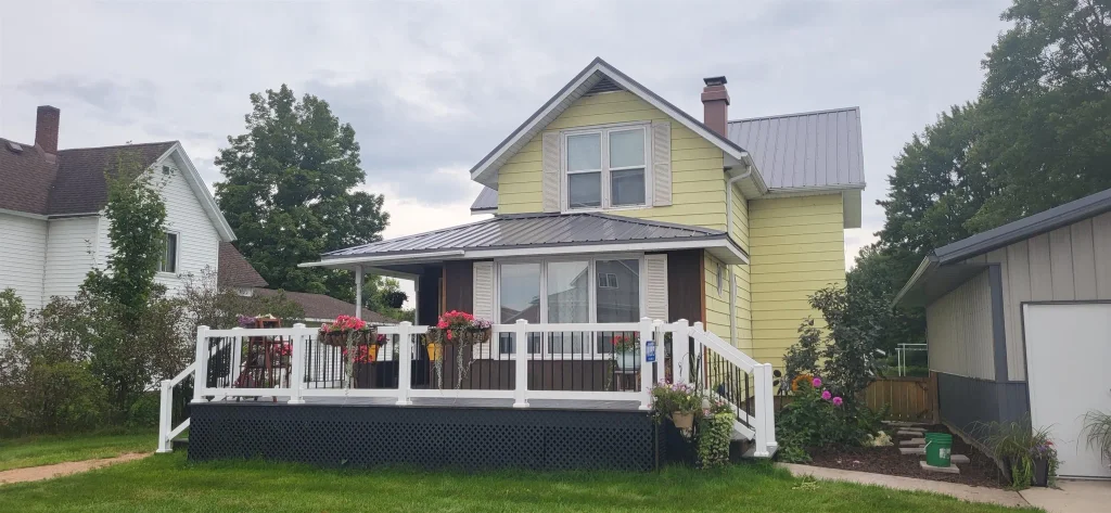 183815 State Highway 153, Eland