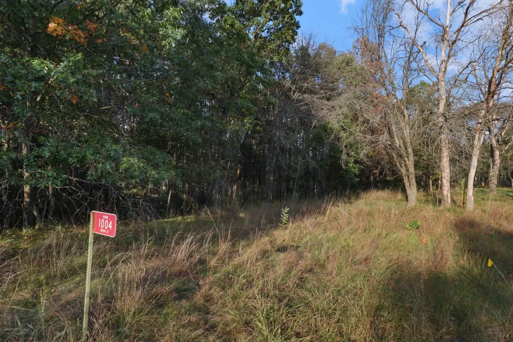 1002/1004 Moor Court, Nekoosa