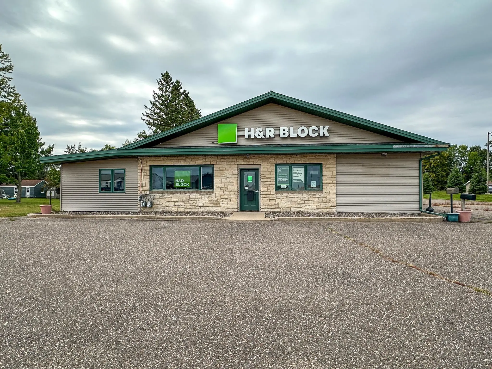 233 S 8th Street, Medford